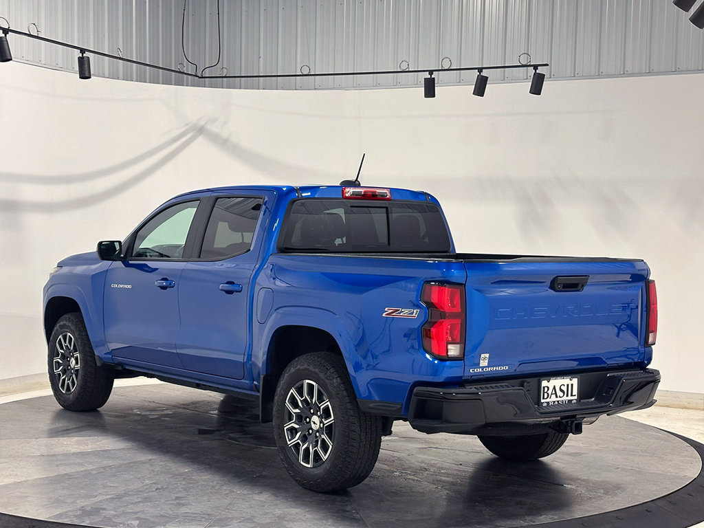 Used 2024 Chevrolet Colorado Z71 w/ Z71 Convenience Package 2 AWD/4WD image 15