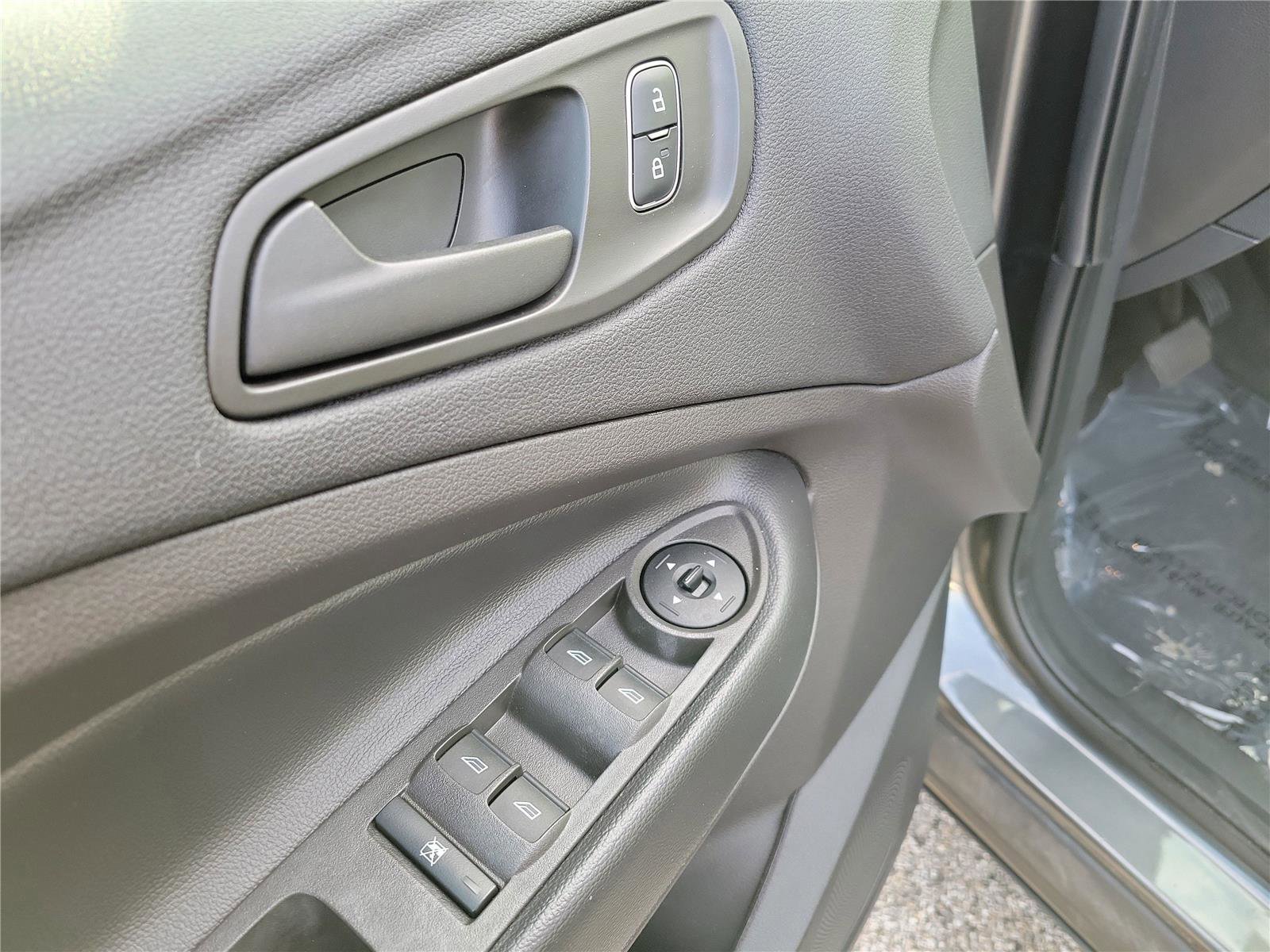 Used 2019 Ford Escape S image 19