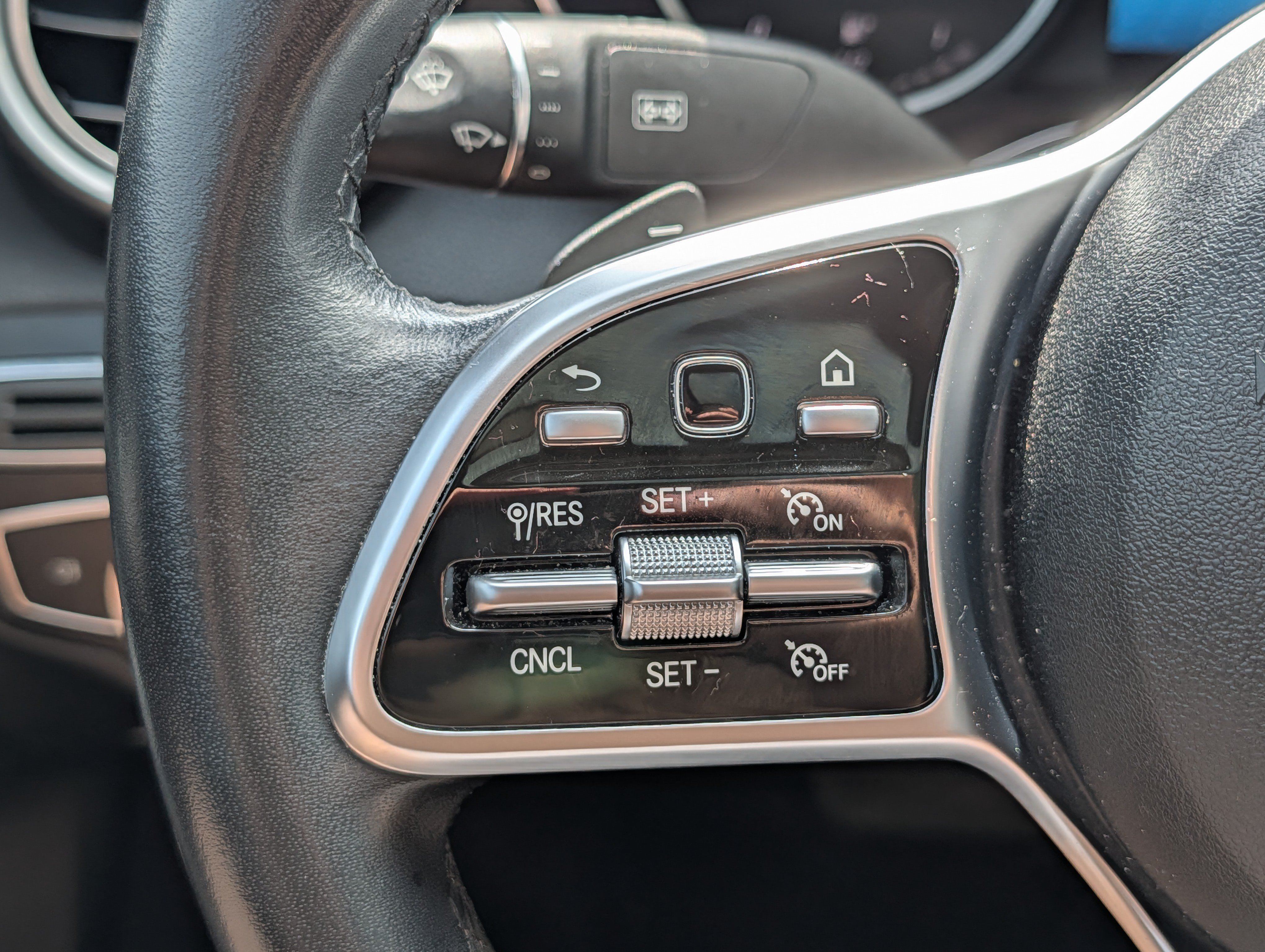 Used 2020 Mercedes-Benz C 300 4MATIC Sedan image 31
