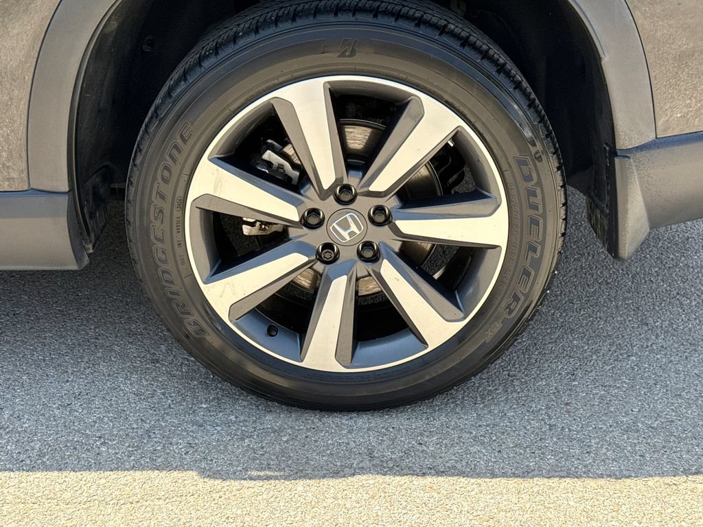Used 2023 Honda Pilot Touring image 9