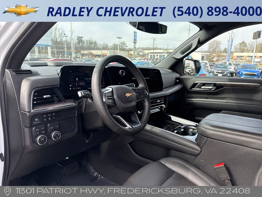 Certified 2025 Chevrolet Suburban LT image 4