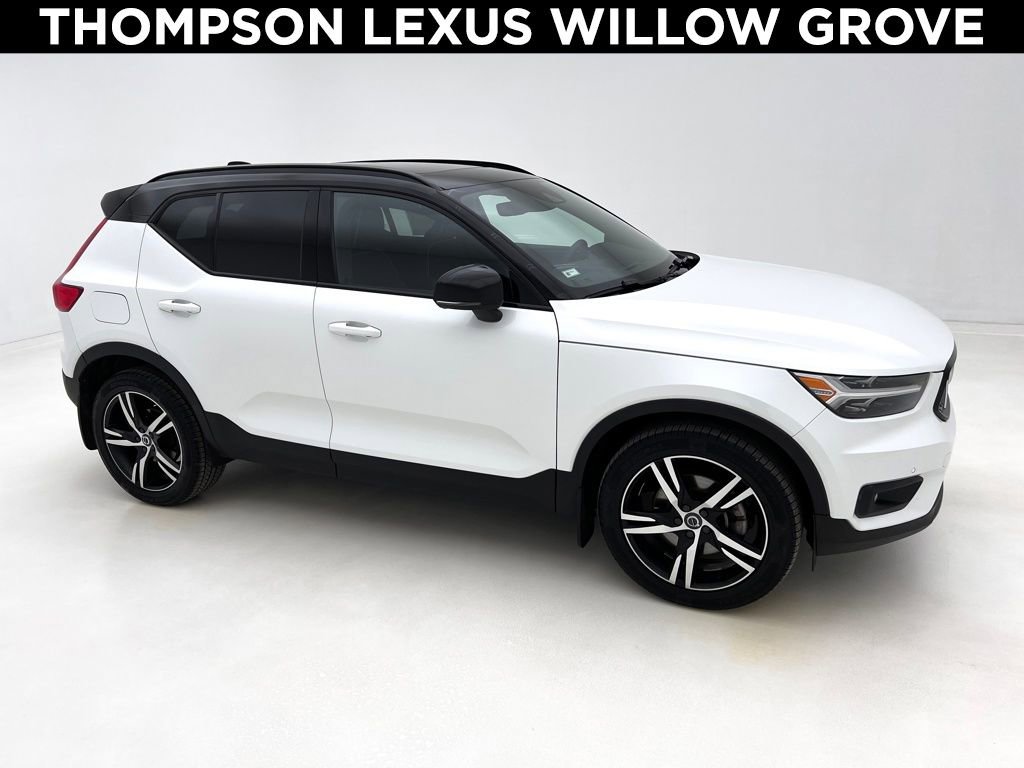 Used 2021 Volvo XC40 T5 R-Design