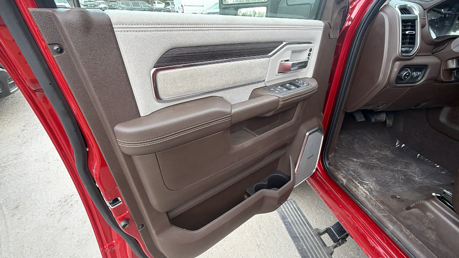 New 2026 RAM 2500 Laramie AWD/4WD image 14