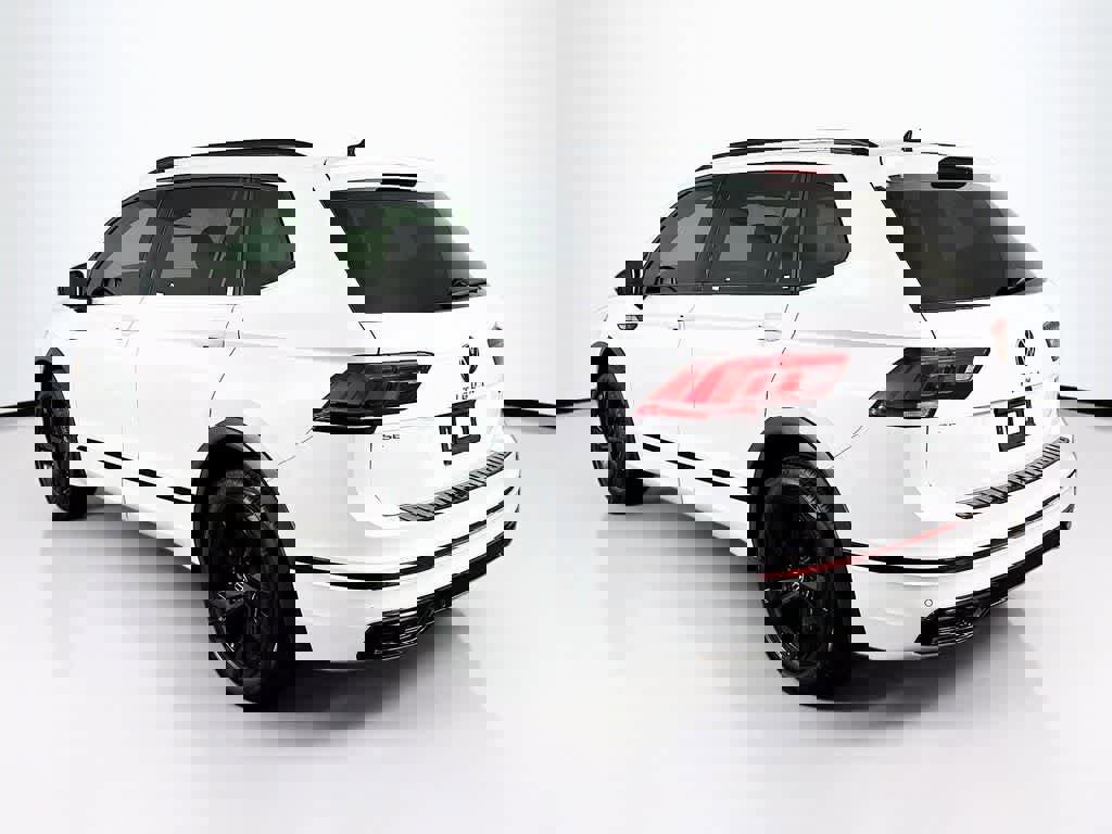 Used 2024 Volkswagen Tiguan SE R-Line image 4