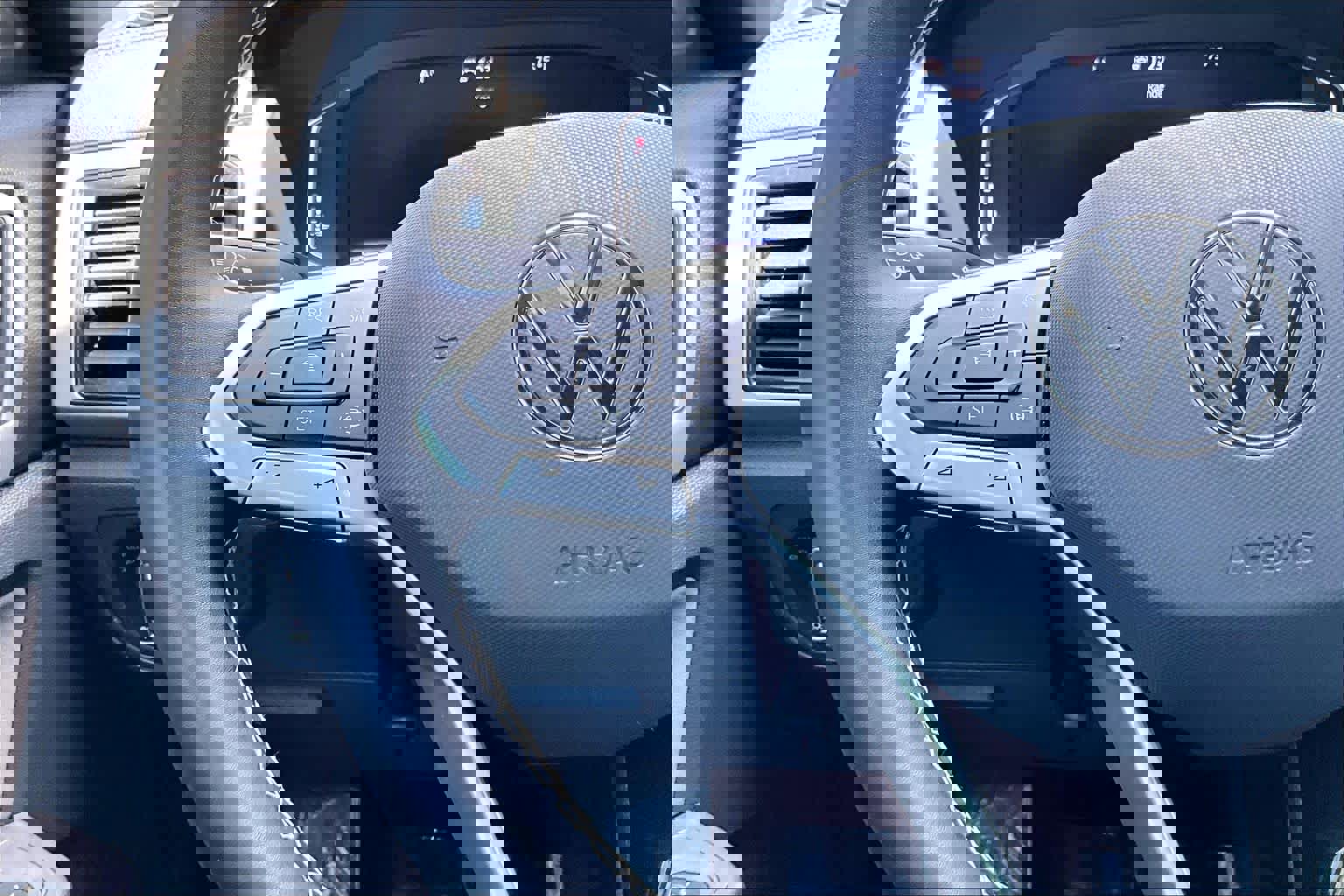 Certified 2023 Volkswagen Atlas Cross Sport SE w/ Black Wheel Package image 24