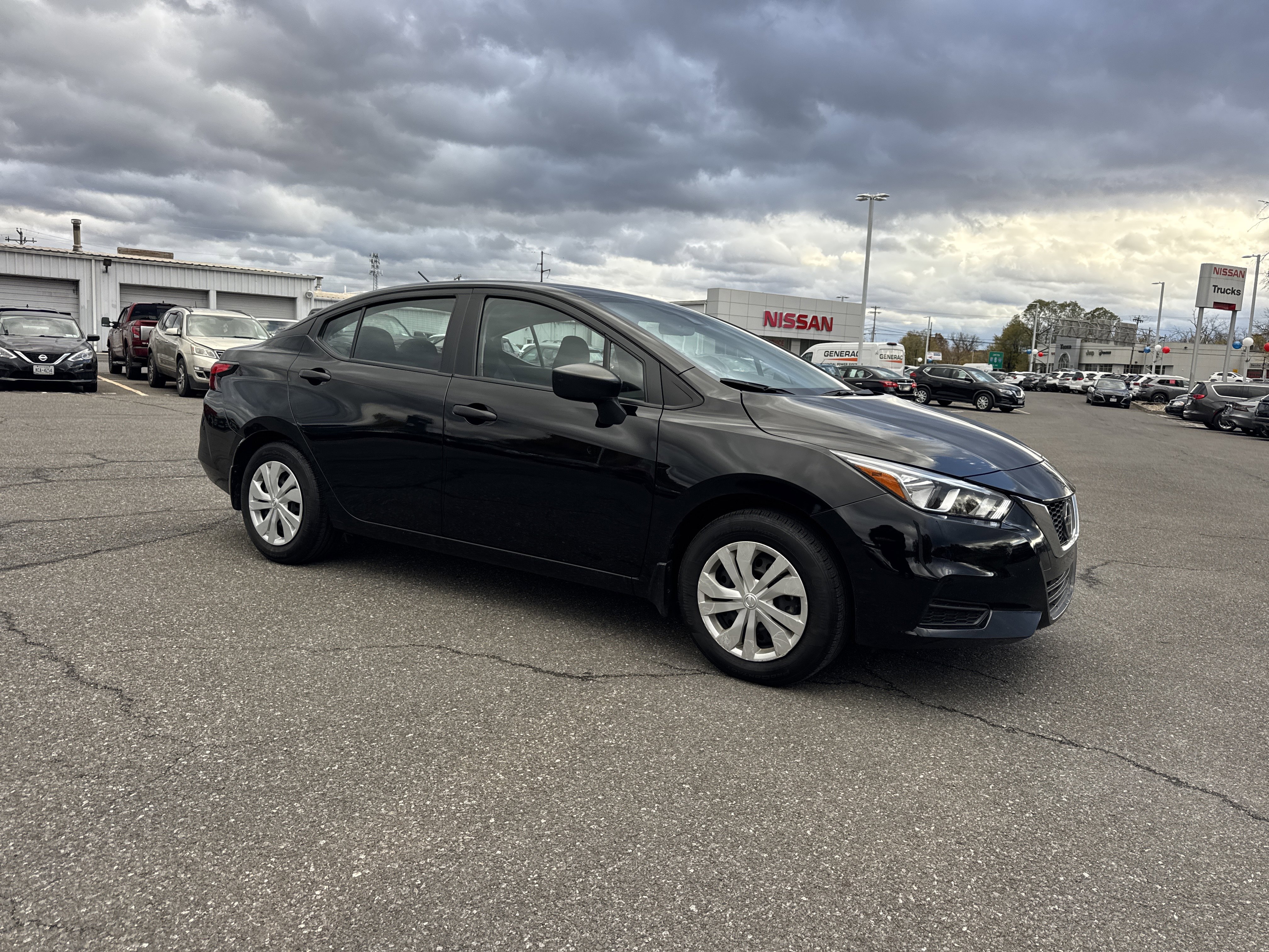 Certified 2022 Nissan Versa S image 3