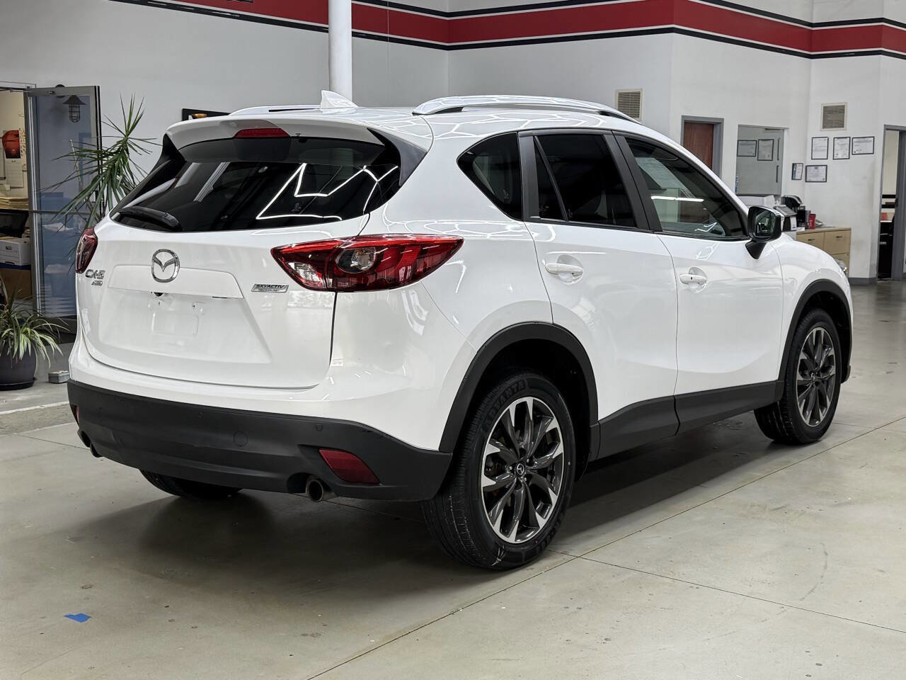 Used 2016 MAZDA CX-5 Grand Touring AWD/4WD image 2