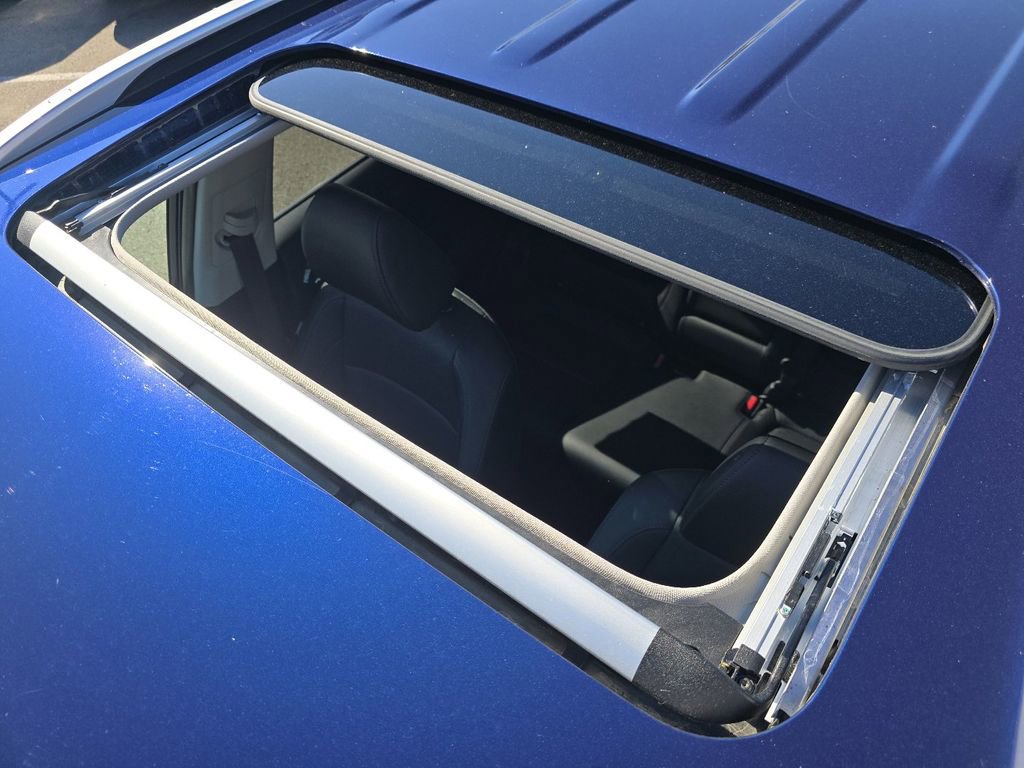 Used 2024 Kia Seltos EX image 3