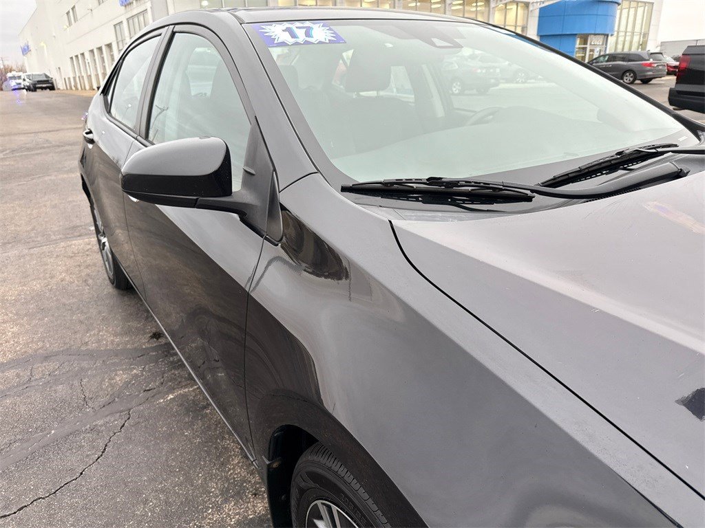 Used 2017 Toyota Corolla LE image 12