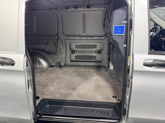 Used 2020 Mercedes-Benz Metris image 10