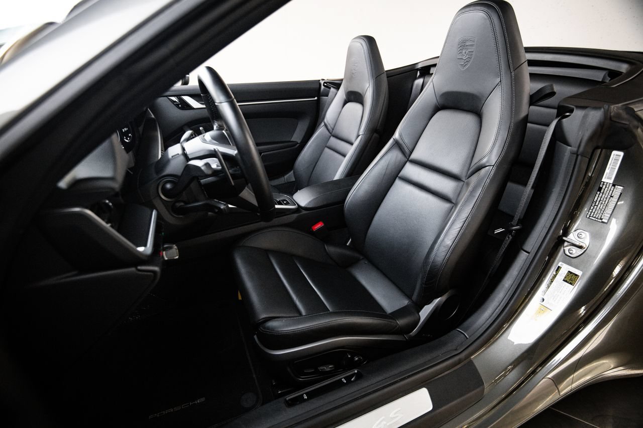 Certified 2020 Porsche 911 Carrera 4S AWD/4WD image 5