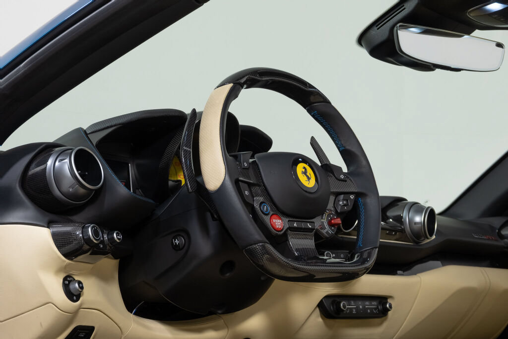 Used 2021 Ferrari 812 GTS RWD image 34
