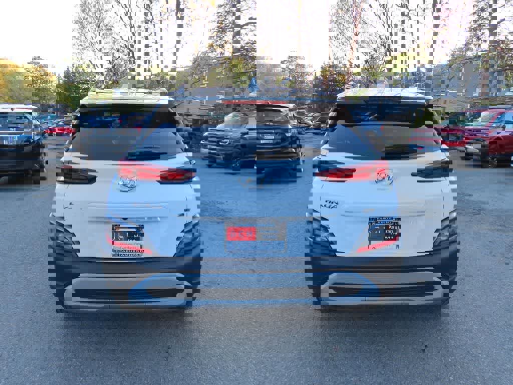 Used 2023 Hyundai Kona SEL AWD/4WD image 5