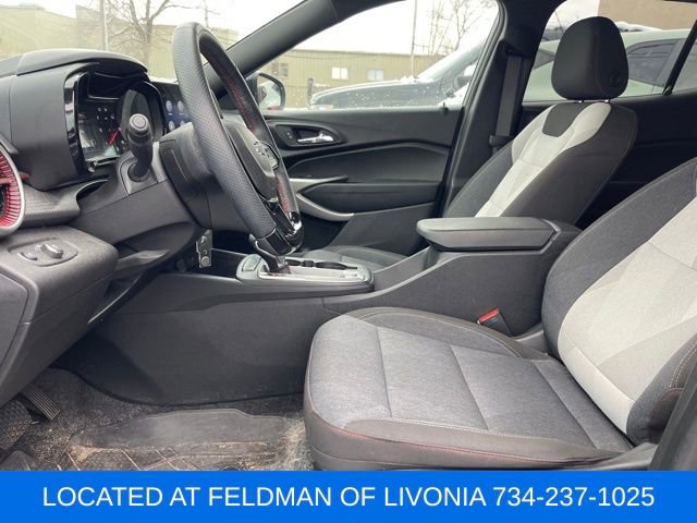 Used 2024 Chevrolet Trax RS w/ Driver Confidence Package image 6