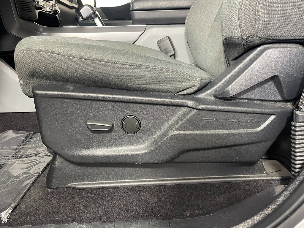 Used 2024 Ford F150 Lightning XLT image 24