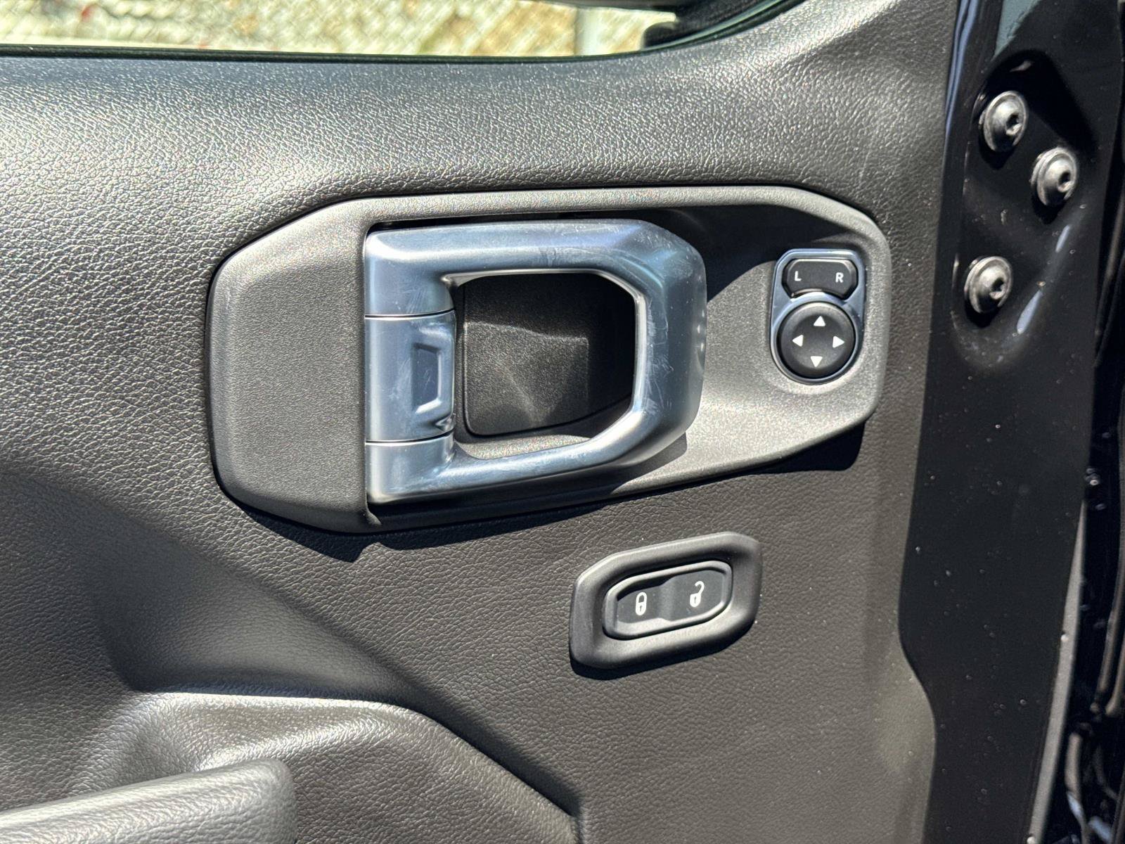 New 2026 Jeep Gladiator Sport AWD/4WD image 22