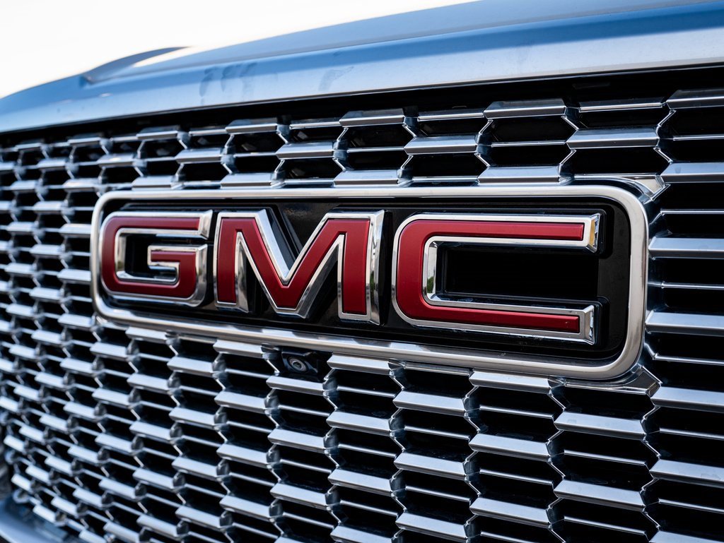 Used 2021 GMC Yukon XL Denali image 3