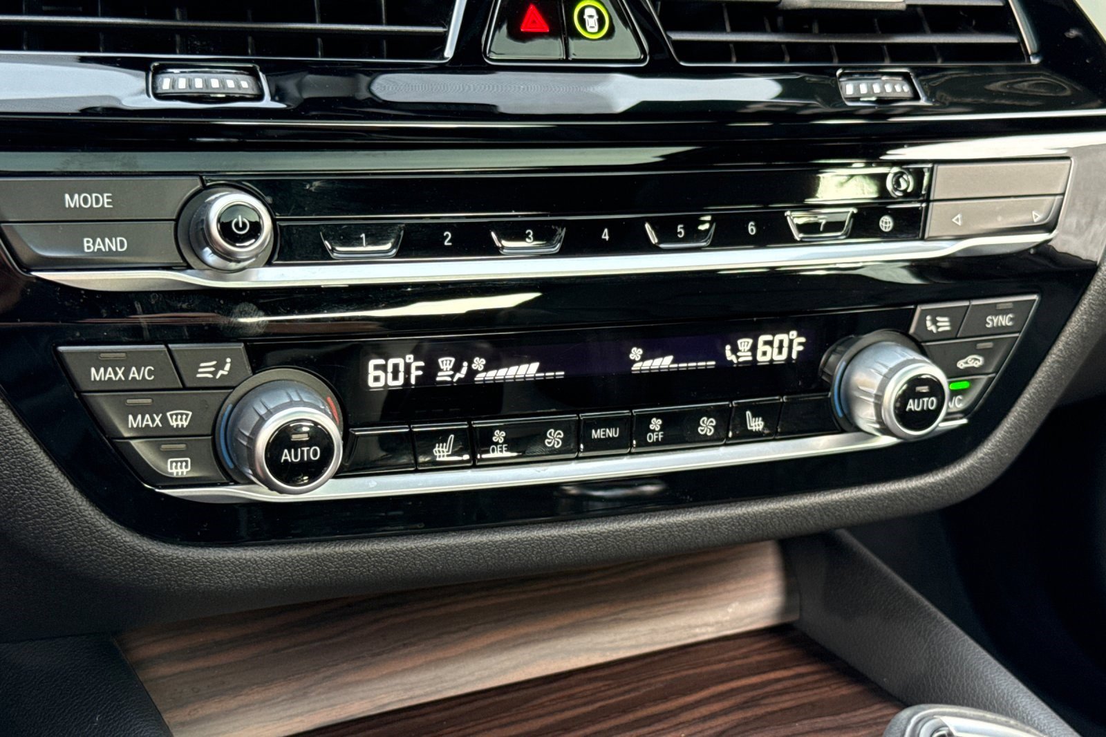 Certified 2023 BMW 530i w/ Premium Package image 25