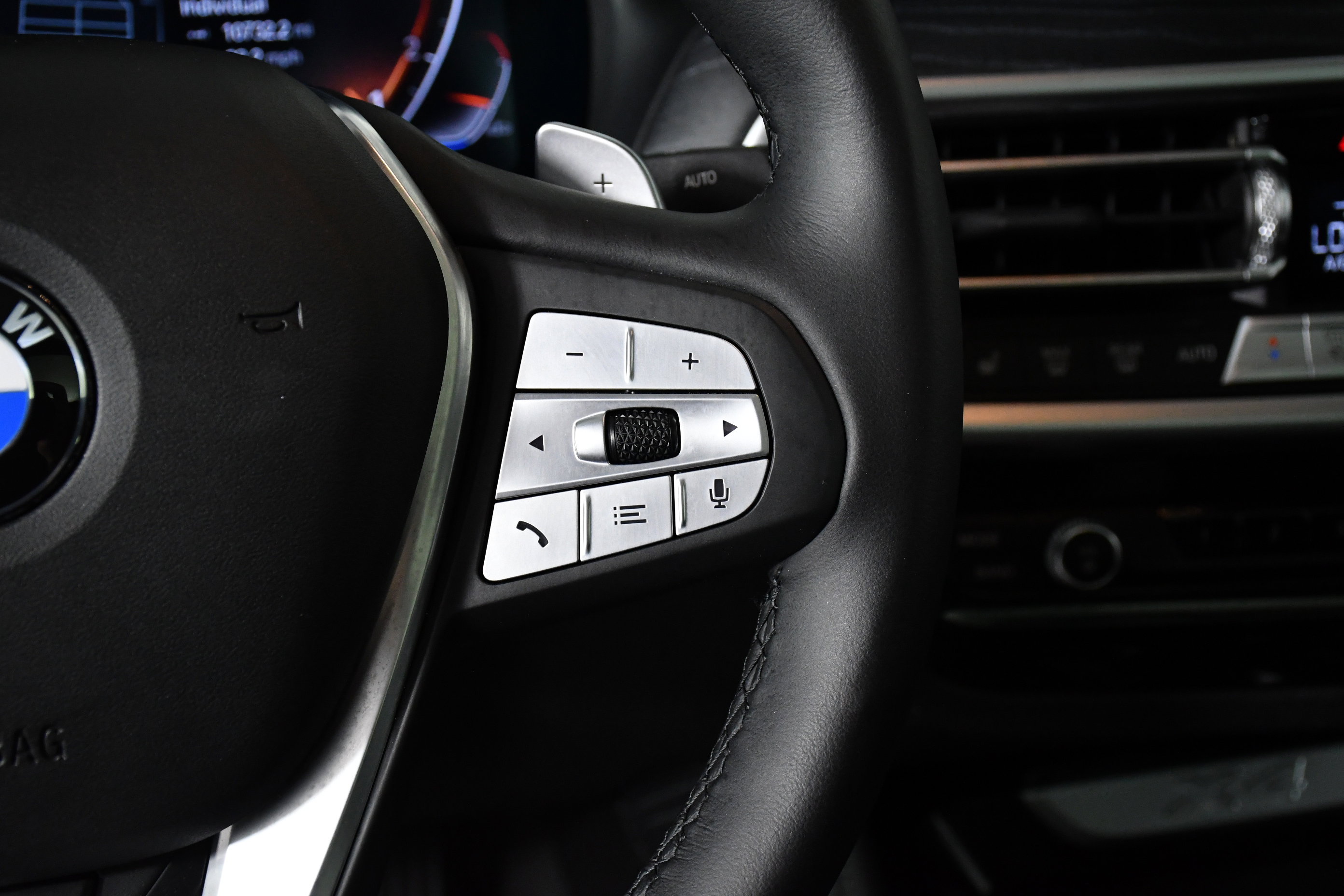 Used 2025 BMW X4 xDrive30i image 13