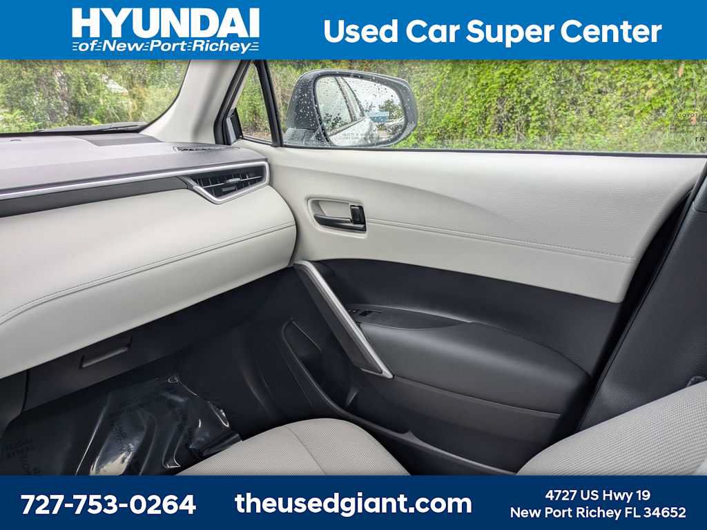 Used 2026 Toyota Corolla Cross L FWD image 18