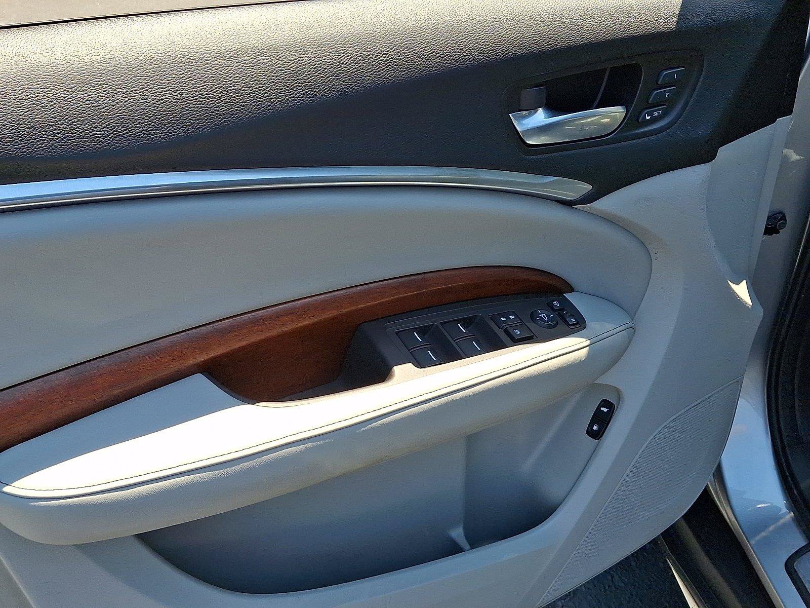Used 2018 Acura MDX w/ Advance & Entertainment Pac AWD/4WD image 12