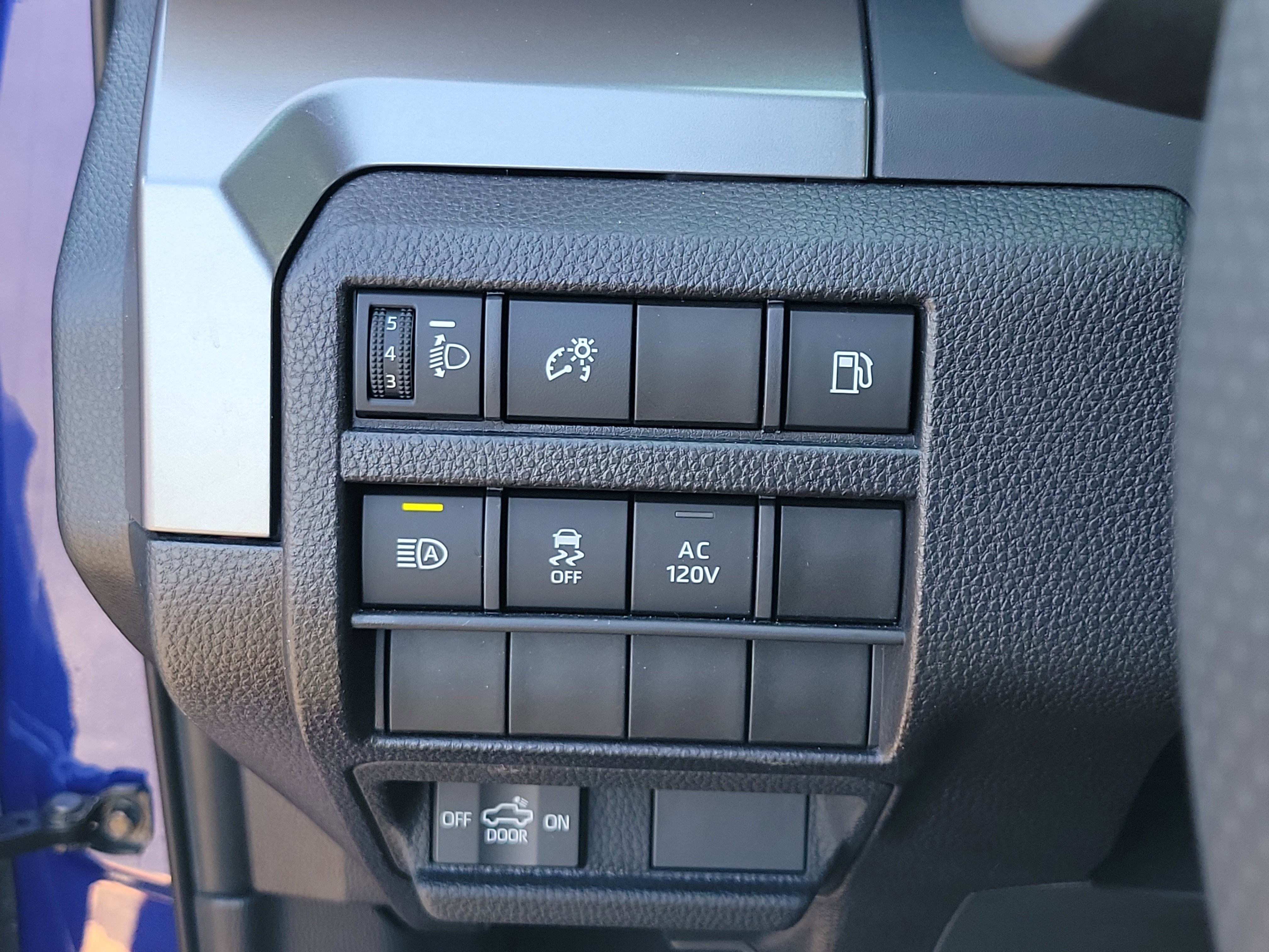 Used 2025 Toyota Tacoma TRD Sport image 27