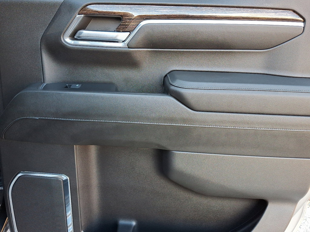 Used 2024 GMC Sierra 1500 Elevation image 14