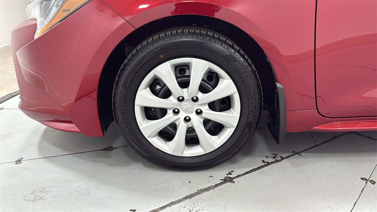 Certified 2025 Toyota Corolla LE image 24