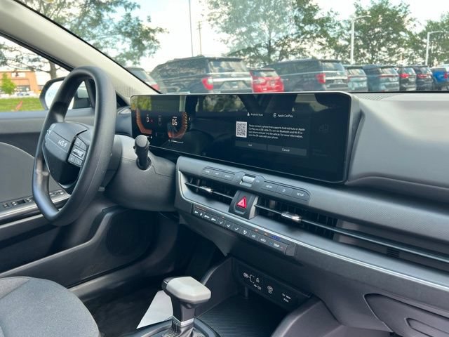 Certified 2025 Kia K4 FWD image 31