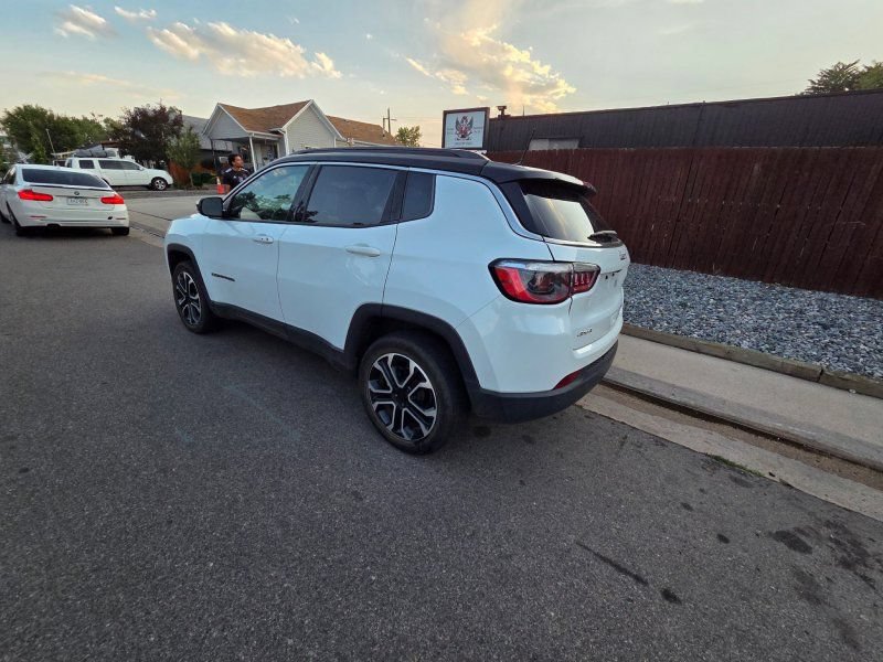 Used 2023 Jeep Compass Limited AWD/4WD image 4