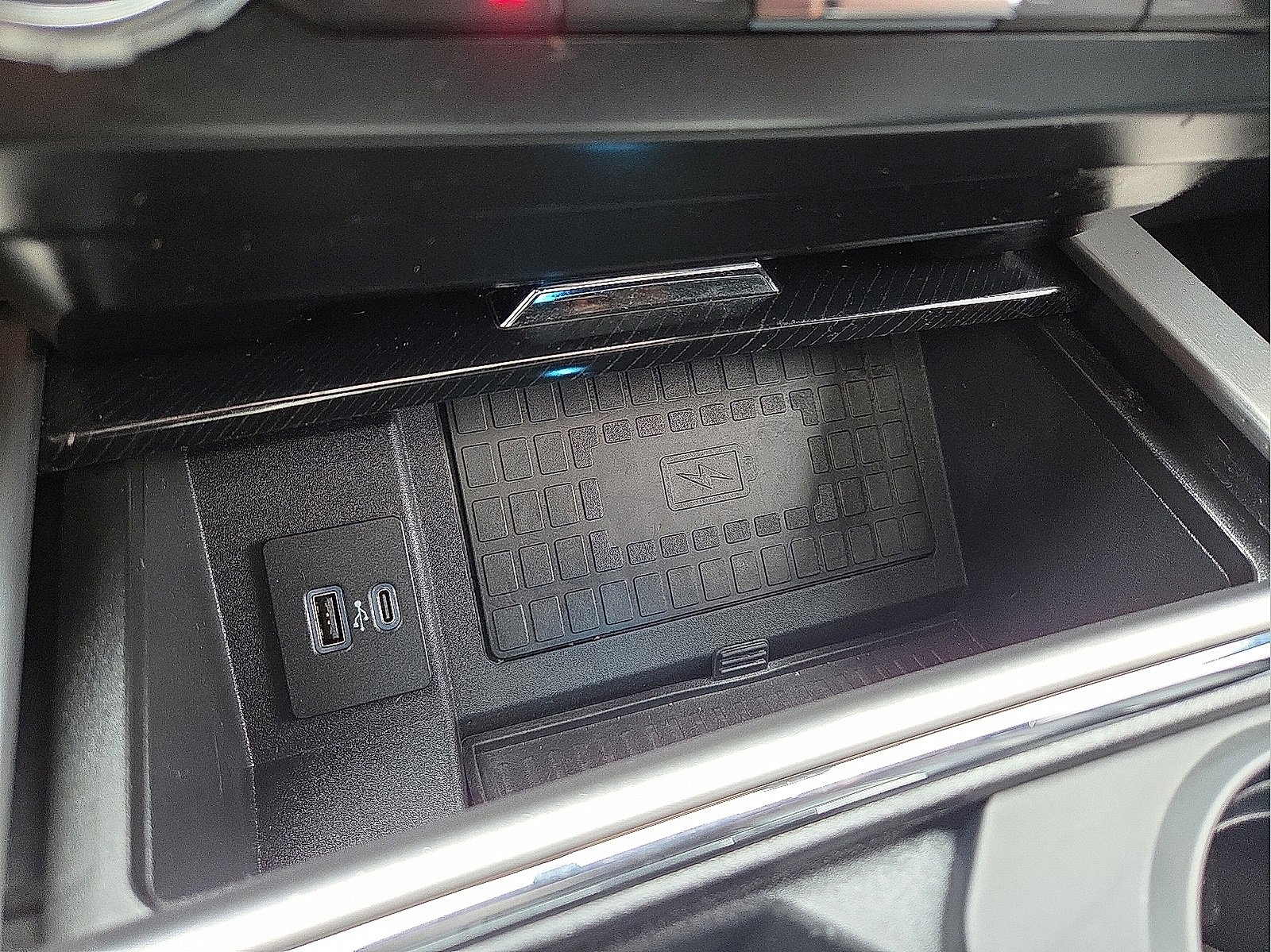 Used 2022 Ford F350 Platinum w/ Tremor Off-Road Package image 20