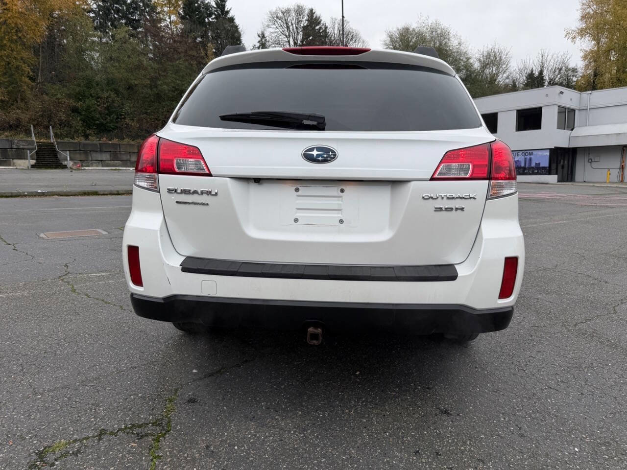 Used 2014 Subaru Outback 3.6R Limited w/ Moonroof Package image 6