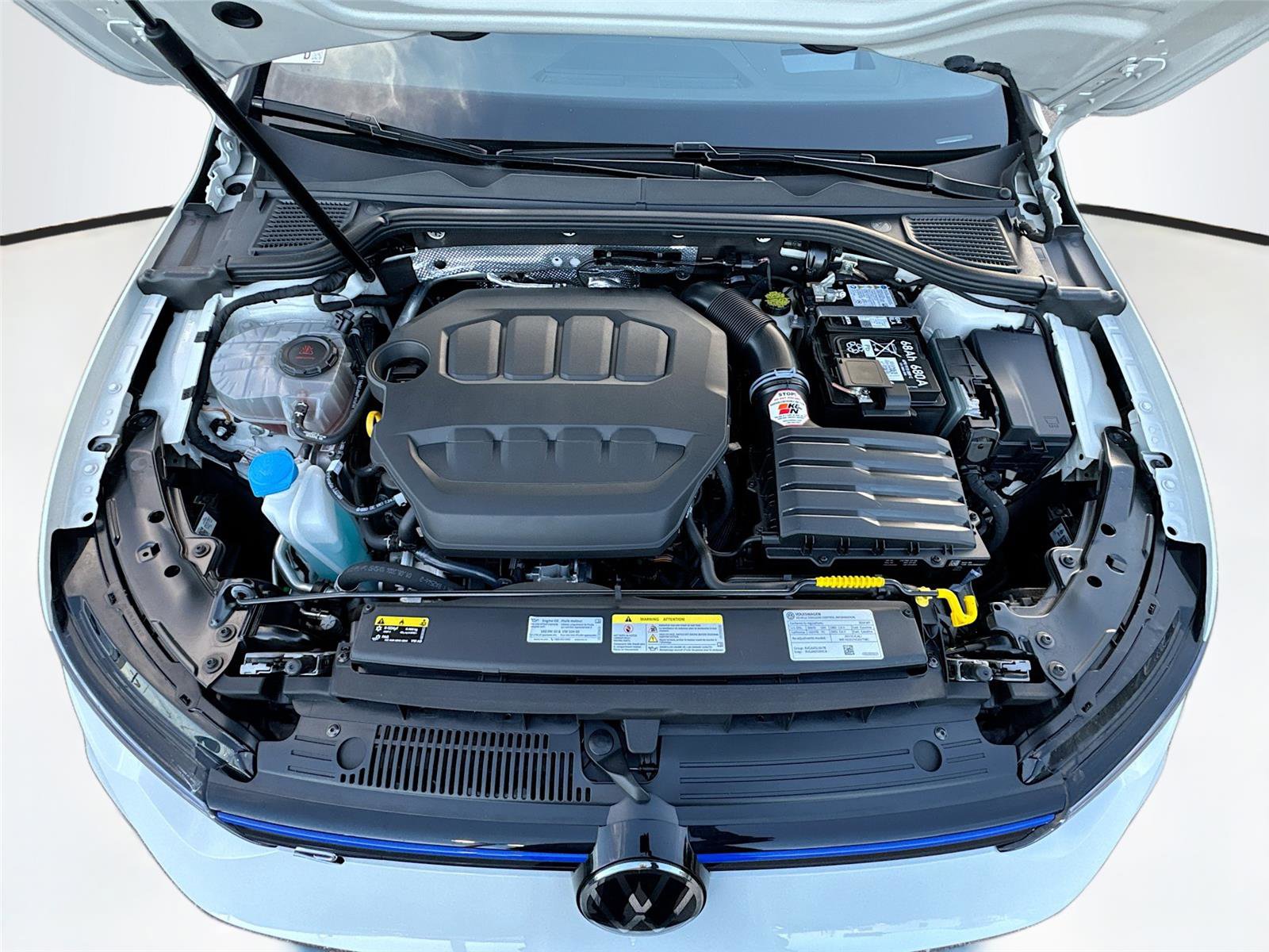 Used 2024 Volkswagen Golf R image 29