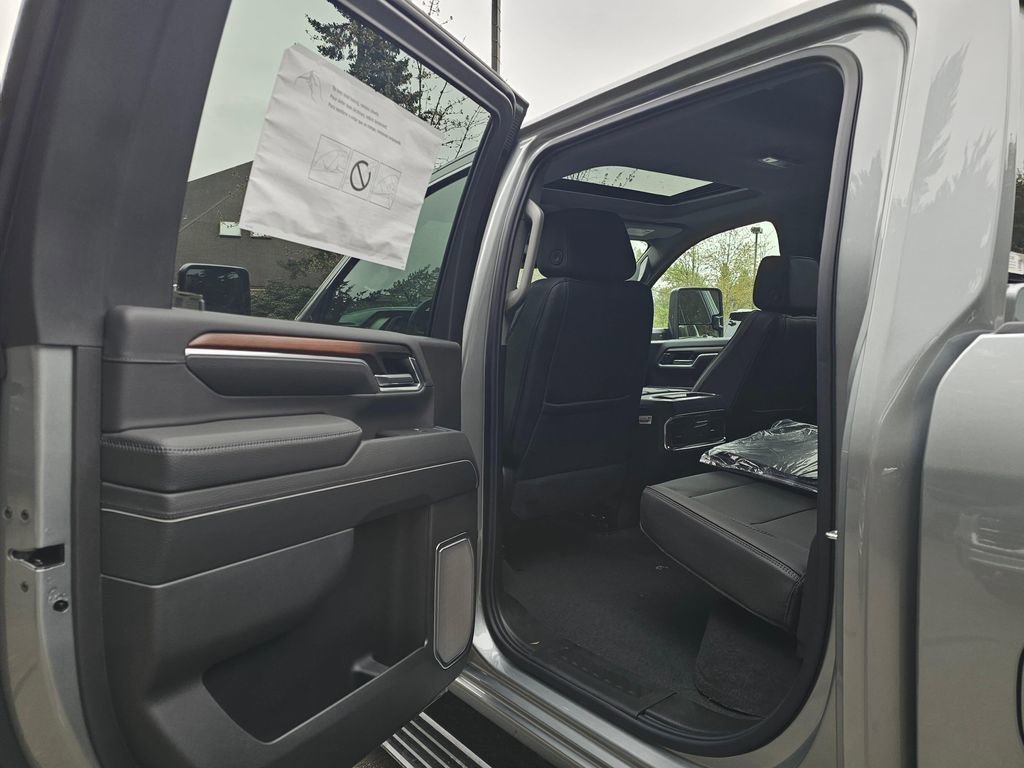 New 2026 GMC Sierra 3500 Denali w/ Denali Reserve Package AWD/4WD image 16
