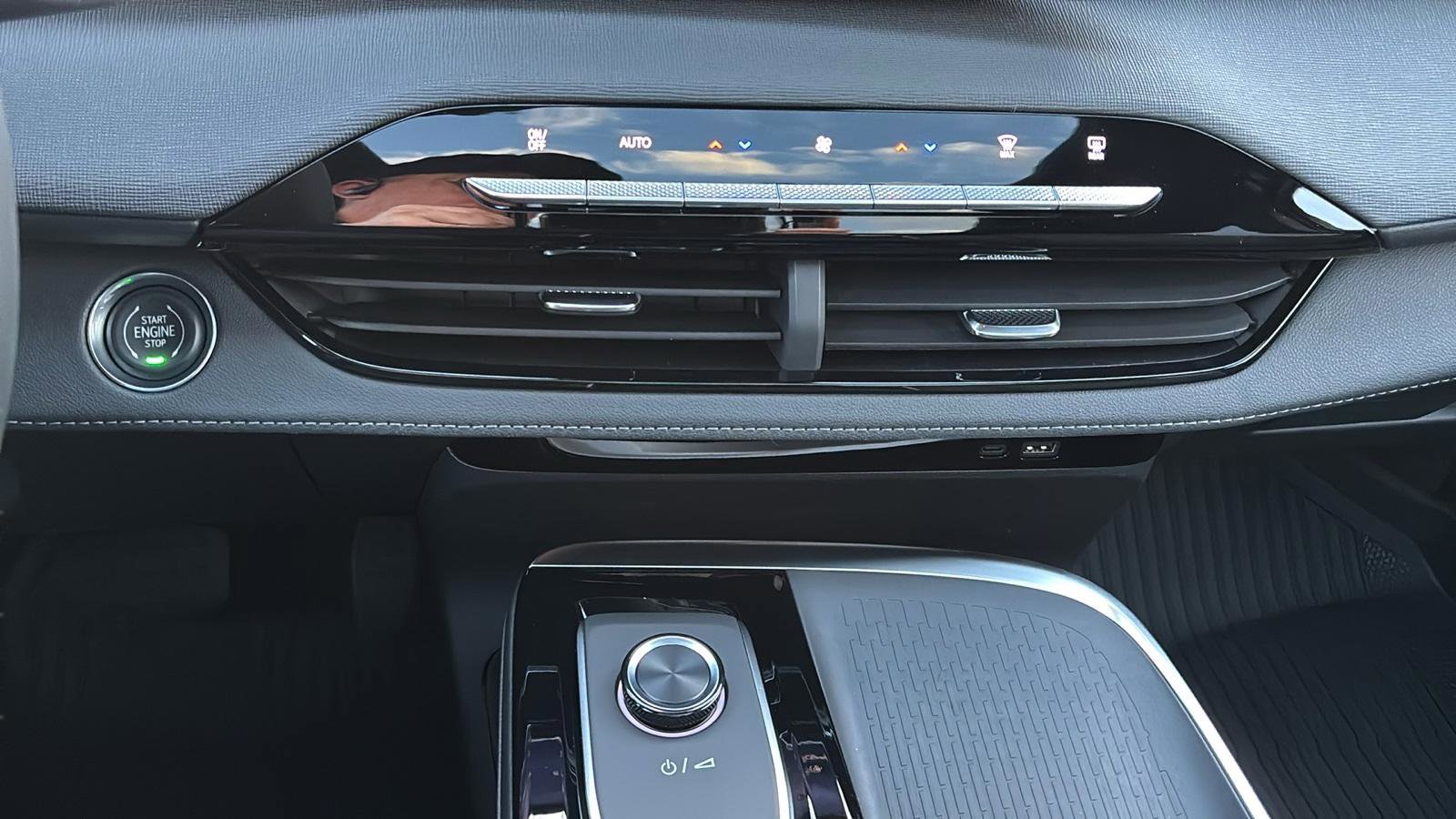 New 2026 Buick Enclave Sport Touring w/ Power Package image 21