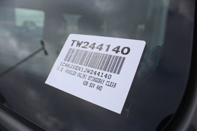 Used 2018 Jeep Wrangler Unlimited Sahara AWD/4WD image 34