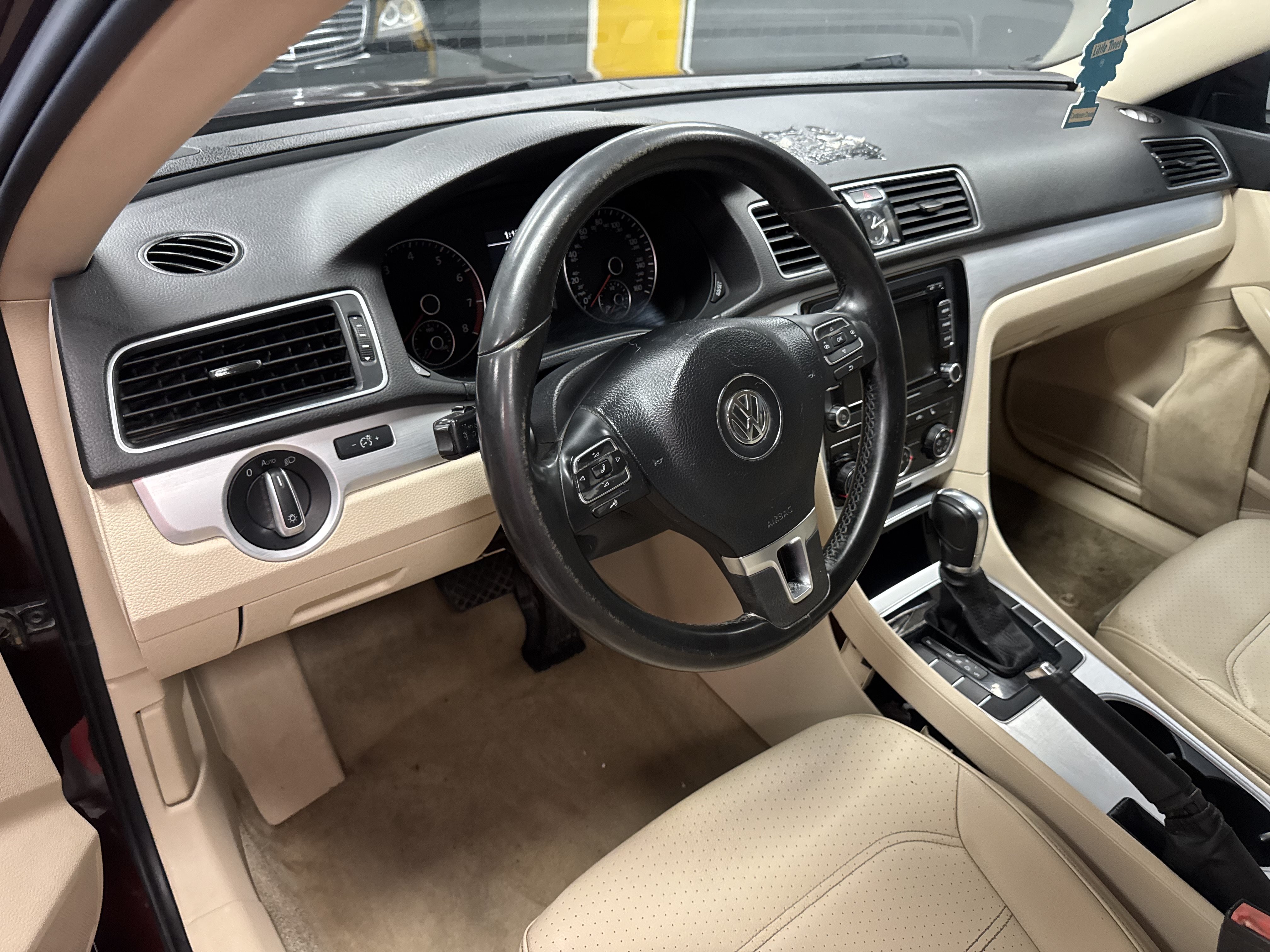 Used 2013 Volkswagen Passat 2.5 SE FWD image 8