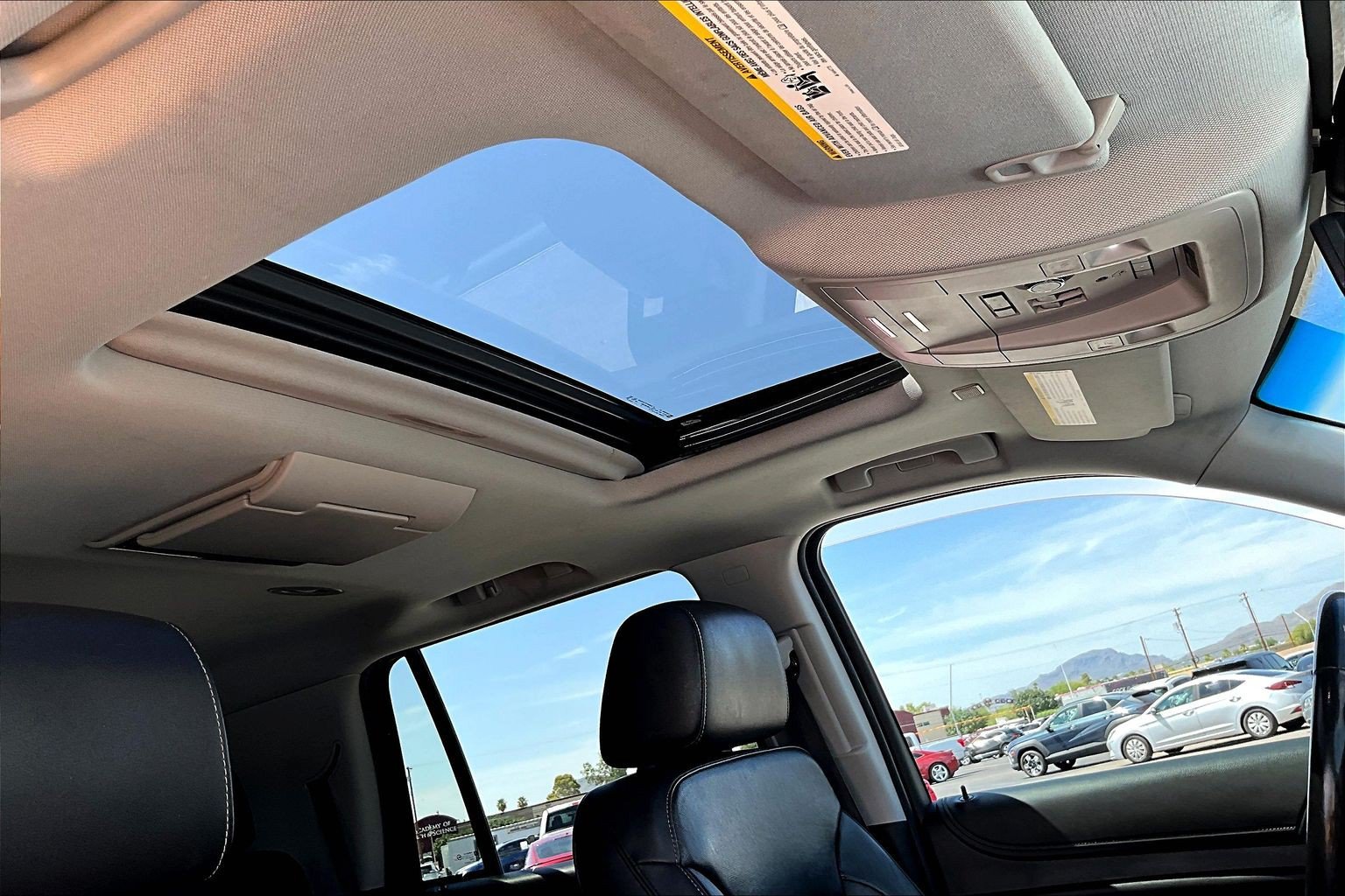 Used 2019 Chevrolet Tahoe Premier AWD/4WD image 16