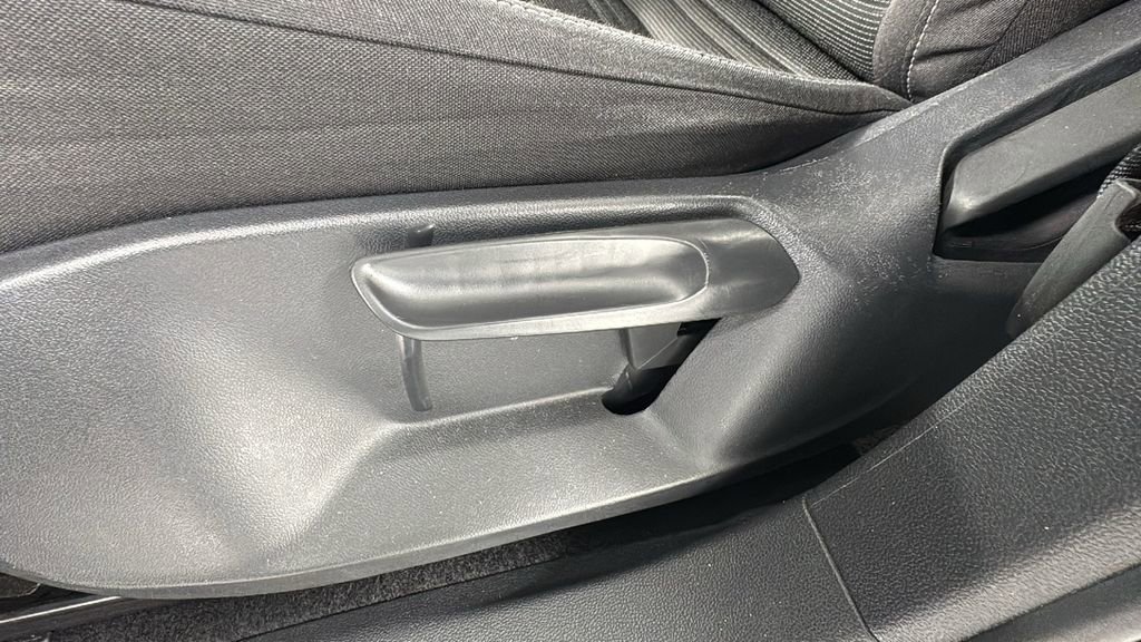 Used 2024 Volkswagen Tiguan S image 11