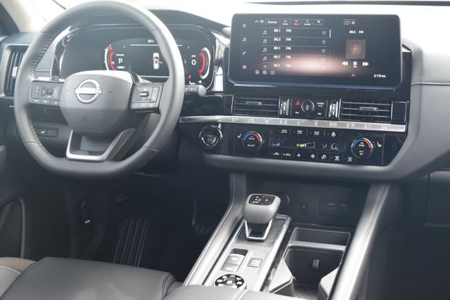 New 2026 Nissan Pathfinder SL w/ SL Premium Package AWD/4WD image 35