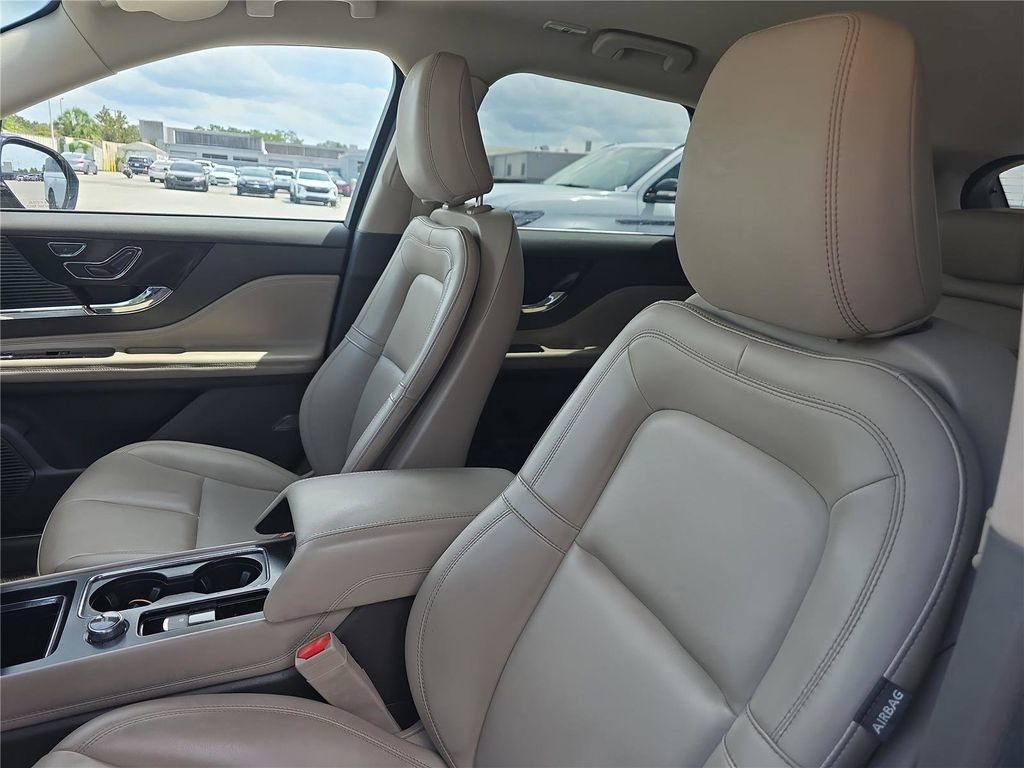 Used 2022 Lincoln Corsair FWD image 12