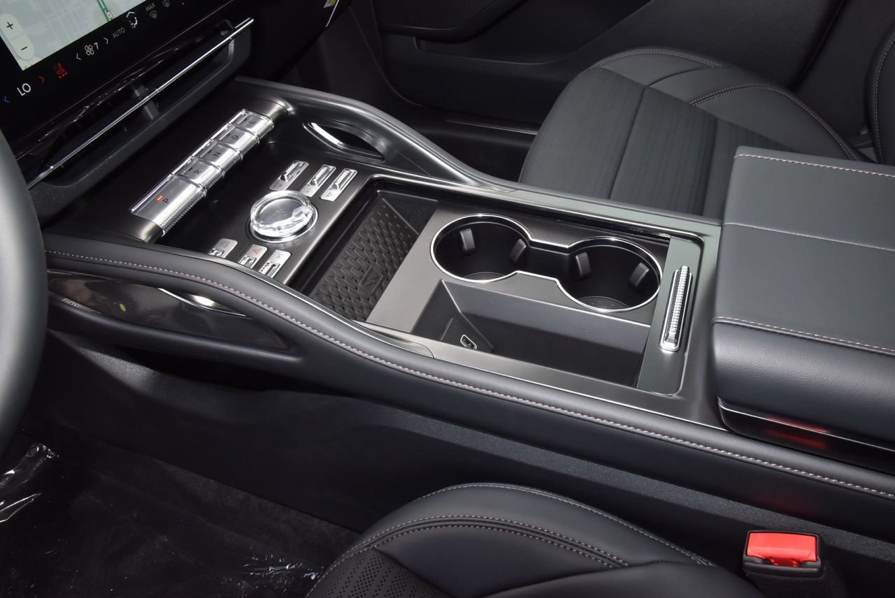 New 2026 Lincoln Nautilus Reserve AWD/4WD image 39