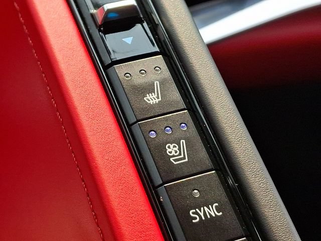 Used 2020 Chevrolet Corvette Stingray Premium Cpe w/ 3LT Preferred Equipment Group RWD image 12