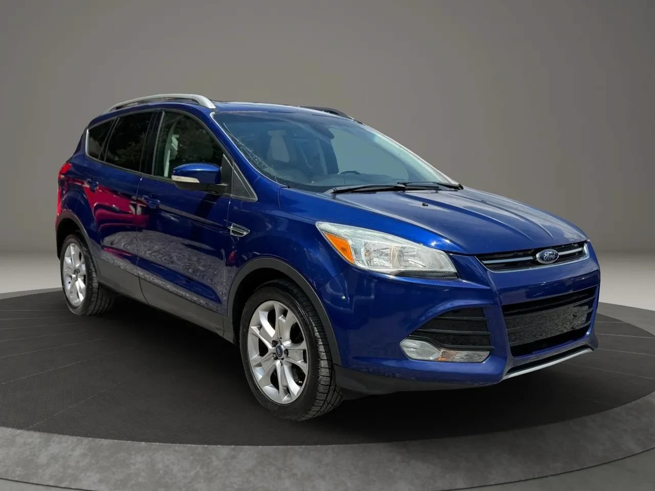 Used 2016 Ford Escape Titanium FWD image 3
