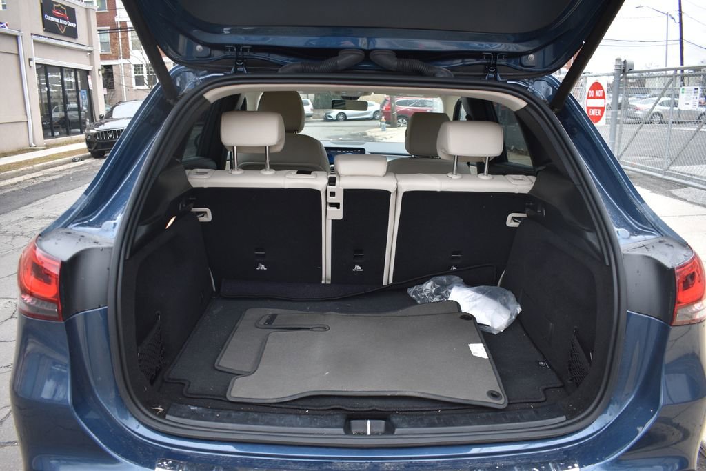 Used 2022 Mercedes-Benz GLA 250 w/ Premium Package Lite image 29