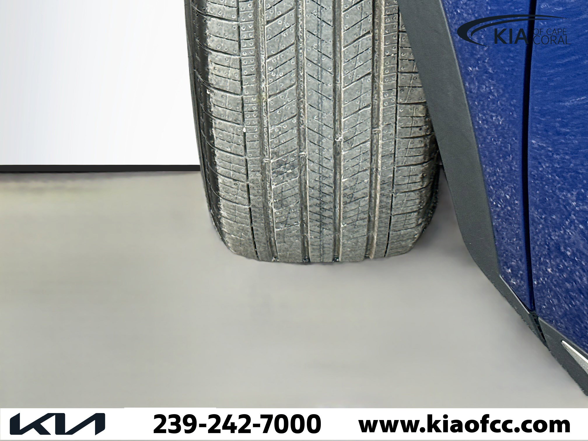 Used 2025 Kia Sportage EX image 40