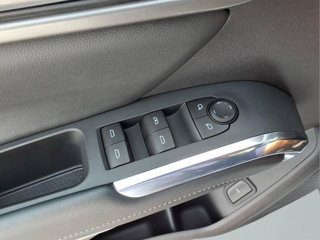 Used 2025 Chevrolet Traverse LT w/ Midnight/Sport Edition FWD image 18