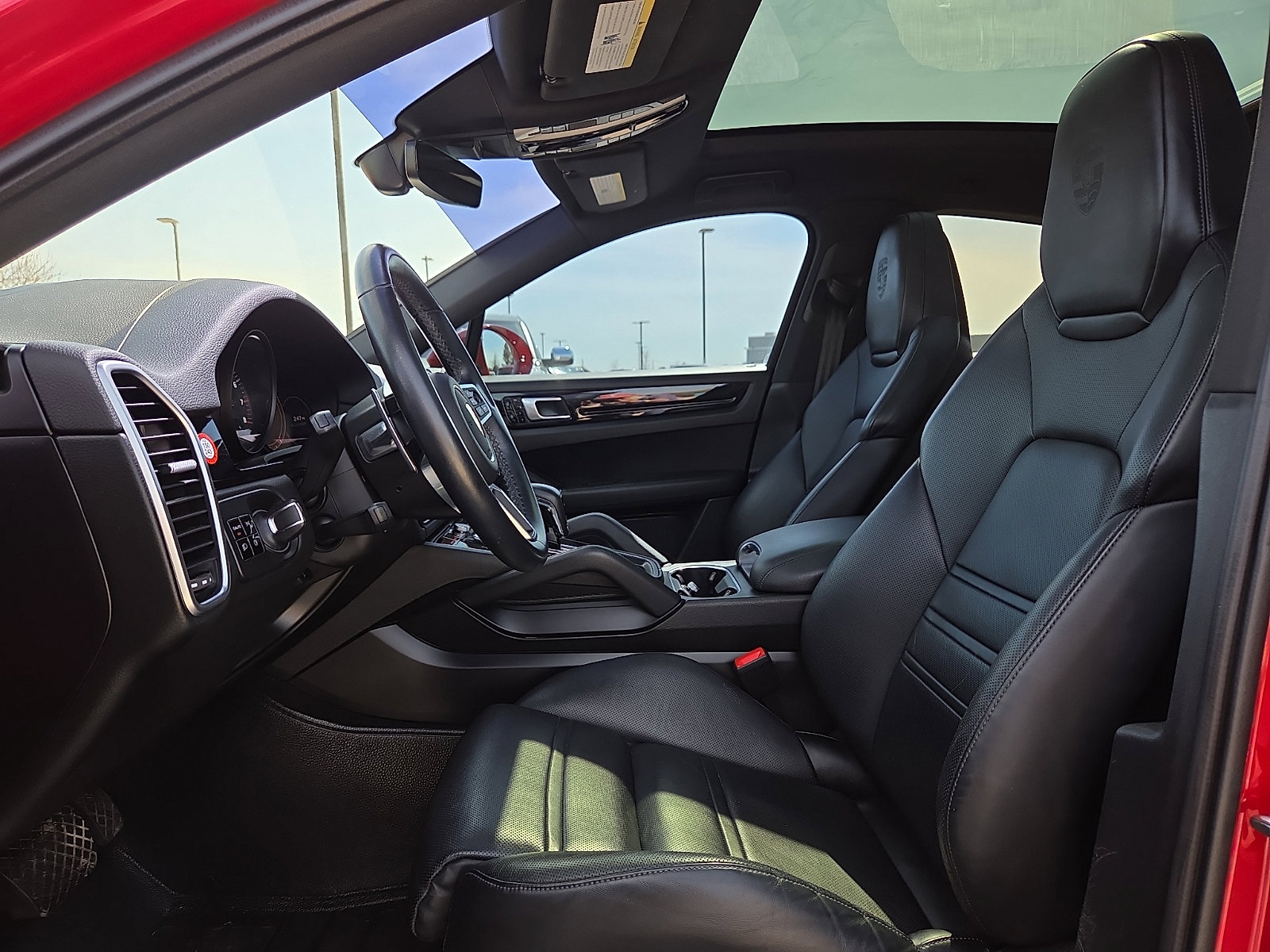 Used 2021 Porsche Cayenne Coupe image 16