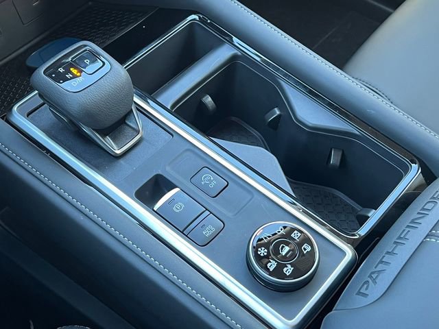 New 2026 Nissan Pathfinder SL image 30