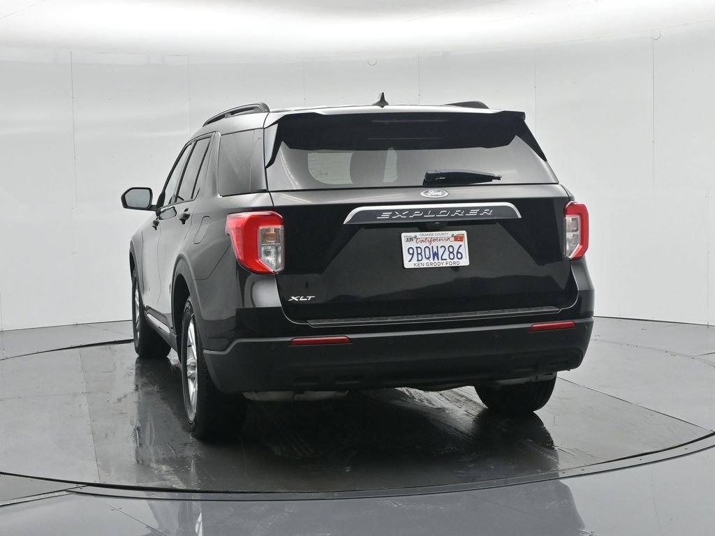 Used 2022 Ford Explorer XLT image 31